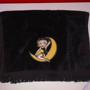 Betty Boop Accent Towel